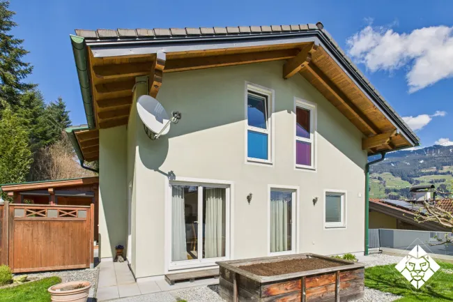 Provisionsfreier Verkauf – Wohnen, wo andere Urlaub machen: Gepflegtes Einfamilienhaus in absoluter Ruhelage in Fügenberg/Zillertal - Bild