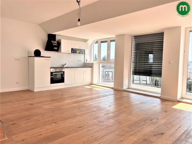 Küchenbereich und Balkon
