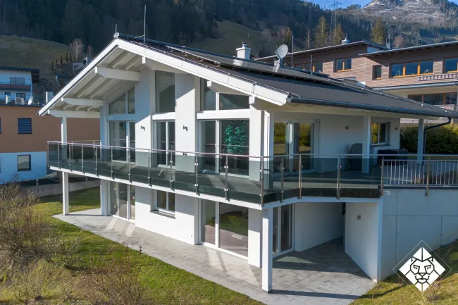 Neuwertiges Einfamilienhaus in traumhafter Waldrandlage mit großem Grundstück und Ausbaupotential! - Bild