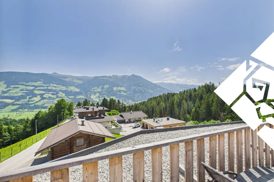 Ihr Rückzugsort mit Weitblick – exklusives Refugium über dem Zillertal - Titelbild