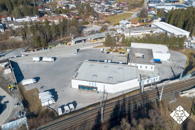 Vollvermietete Industrie- & Gewerbeliegenschaft an der A12 - Bild