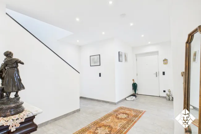 Exklusive Maisonette-Wohnung in Uderns – Ruhe, Luxus & traumhafte Dachterrasse zu kaufen - Bild