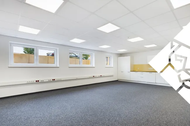 Moderne Gewerbefläche: Flexibles Büro, Praxis oder Lagerraum in Top-Lage - Titelbild