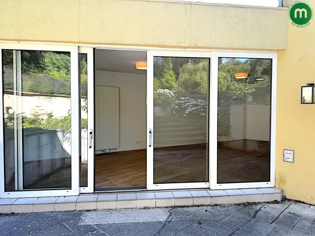 Zugang zur Terrasse über den Wohnbereich