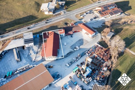 In der Errichtung befindliche Gewerbehallen in Walchsee zu vermieten.
