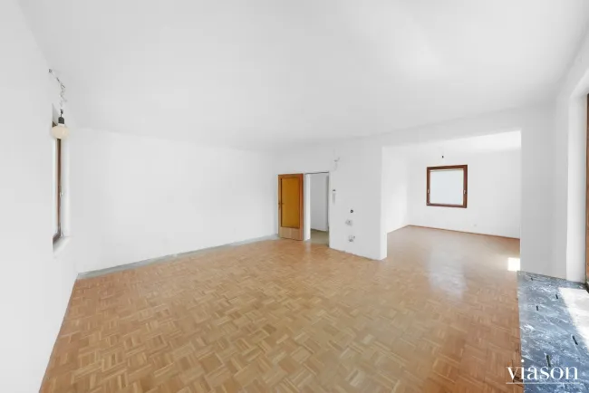Wohnzimmer & Essbereich