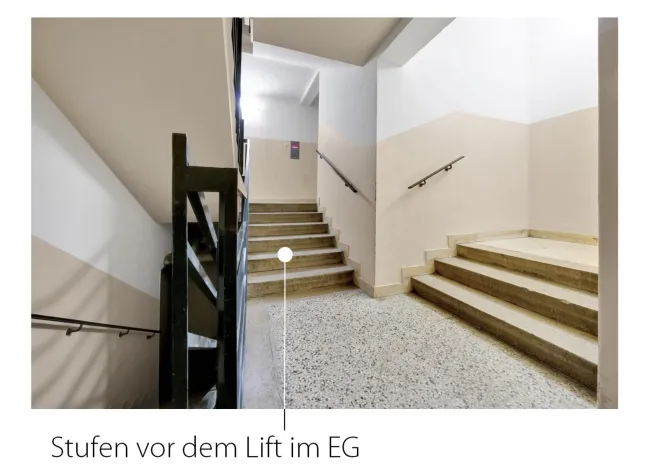 Stiegen vor dem Lift