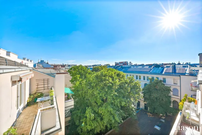 Blick Fenster Stiegenhaus