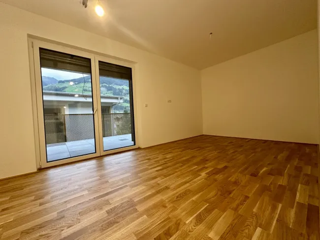 Zimmer mit Balkon
