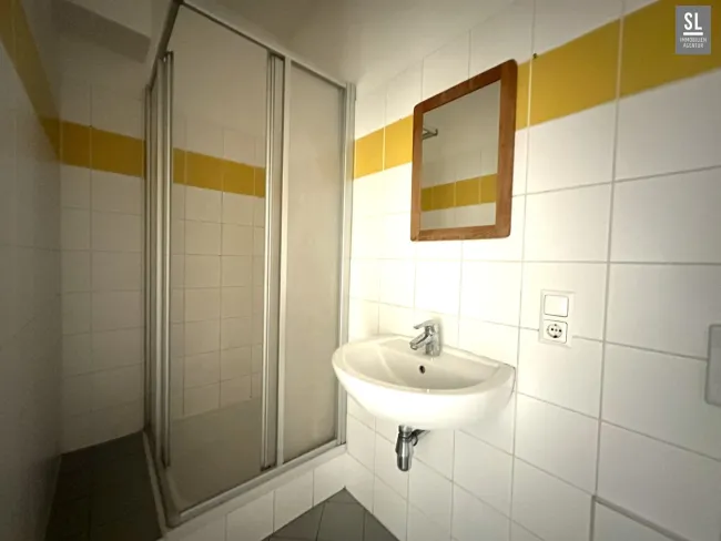 Bad mit Dusche