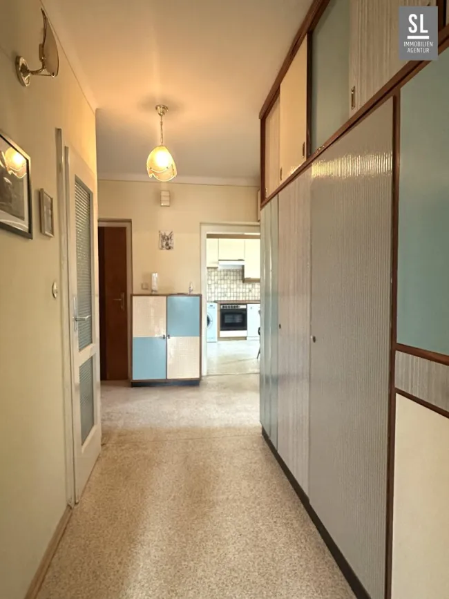 Vorraum vom Wohnzimmer aus