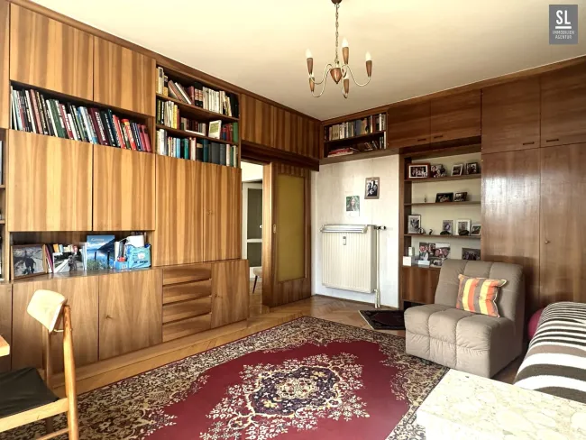 Schlafzimmer 1 F2