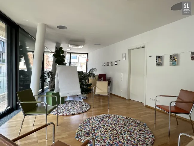 128m² ruhige - coole Stadtwohnung oder Praxis/Büro mit 33m² großem Süd-Westbalkon Nähe Kunsthaus, 2 TG Plätze optional - Bild