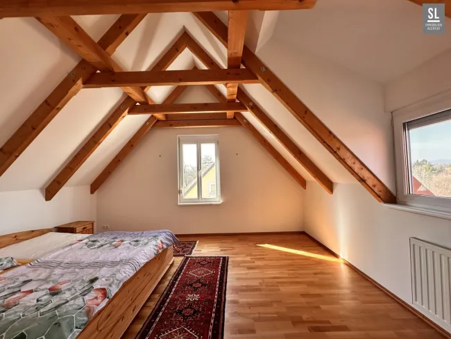 Schlafzimmer im OG