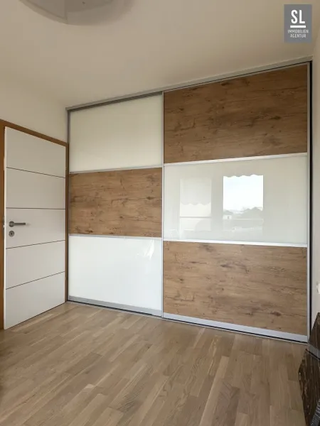 Einbauschrank im Elternschlafzimmer