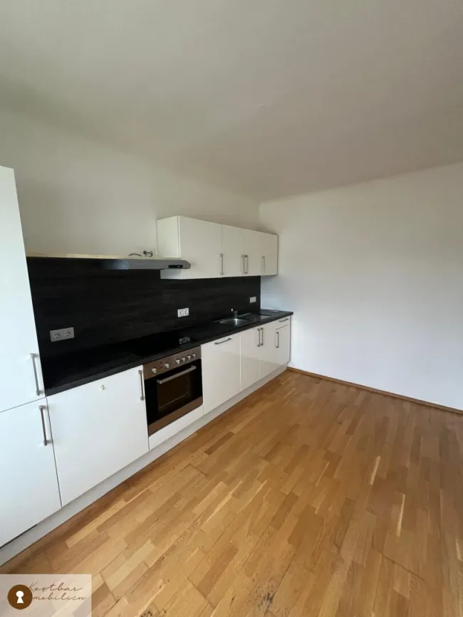 Sehr schöne und unprätentiöse Zweizimmerwohnung in direkter Nähe zum Citypark zu vermieten. Haustiere erlaubt. - Titelbild