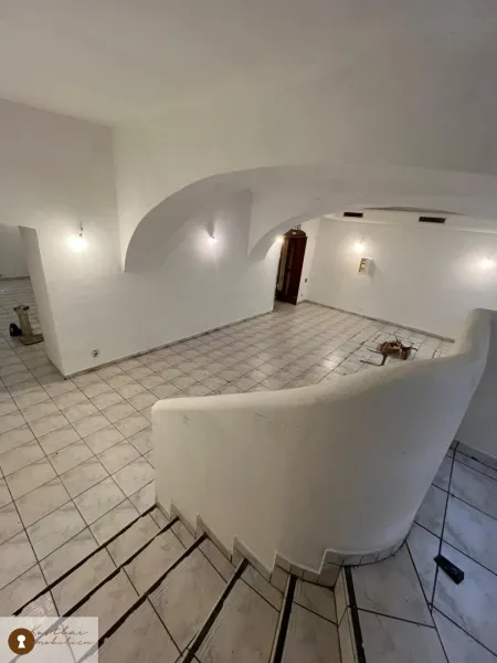 Büro, Praxis, Atelier, Seminarraum oder Vereinshaus & Bürofläche – Der perfekte Ort für Teams und Projekte zur Miete in der Gartengasse!