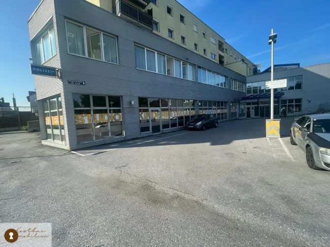 "Optimale Gewerbefläche in Voitsberg: Attraktive barrierefreie Immobilie mit Parkplätzen sucht neuen Mieter!" - Titelbild