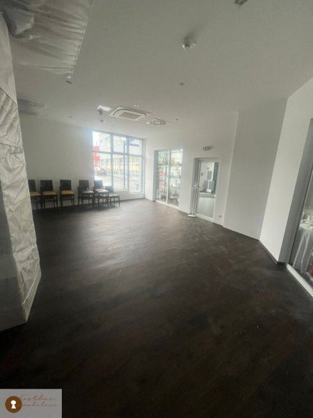 Mehr als nur ein Büro: Top Büro-/Praxisfläche mit Kaffee im EKZ Voitsberg – Ihr Rundum-sorglos-Paket zur Miete!