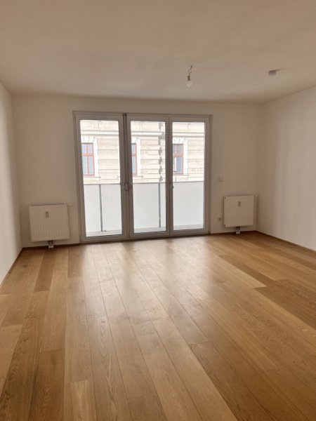 Sonnige 2-Zimmer Wohnung, mit Loggia!
