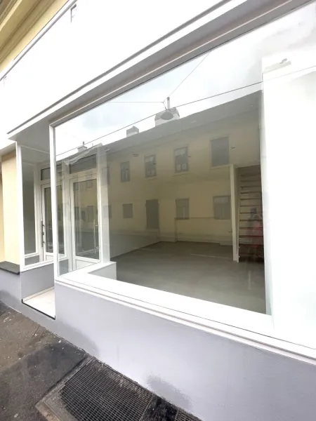 40,34 m²-Geschäftslokal, 2-Etagen, Nähe Schloss Schönbrunn