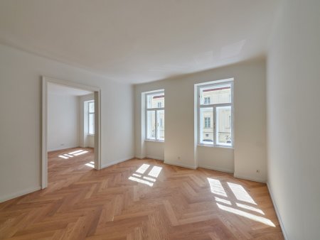 Sanierter Altbaucharme - 2 Zimmer Wohnung in Bestlage des 7. Bezirks
