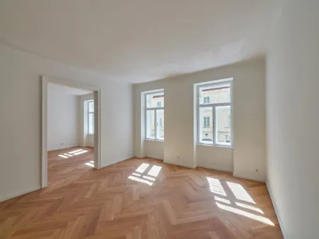 Sanierter Altbaucharme - 2 Zimmer Wohnung in Bestlage des 7. Bezirks