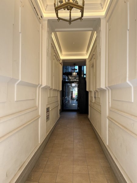 Sanierter Altbaucharme - 2 Zimmer Wohnung in Bestlage des 7. Bezirks