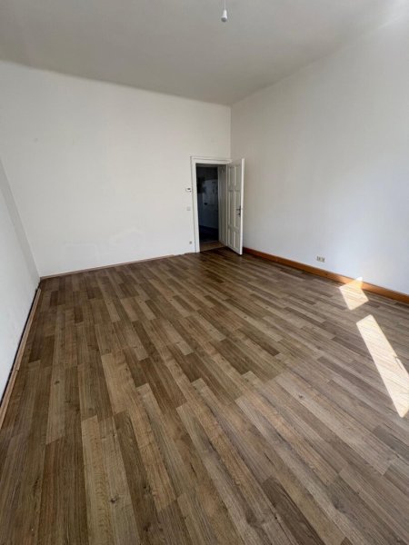 Altbau-Flair - 2-Zimmer Wohnung - in Naschmarktnähe!