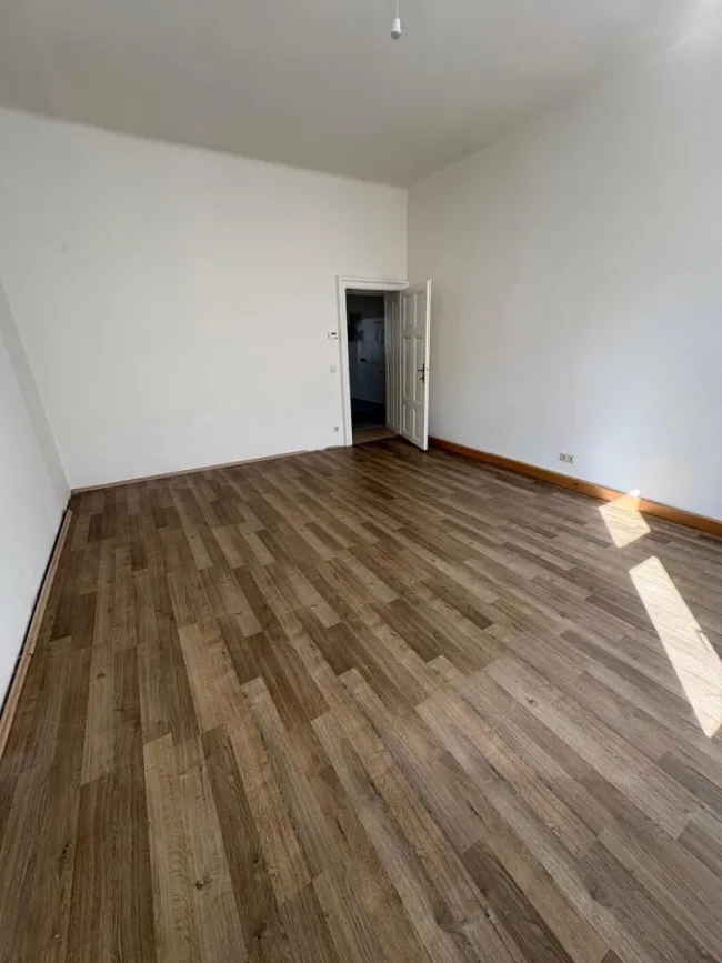 Altbau-Flair - 2-Zimmer Wohnung - in Naschmarktnähe! - Bild