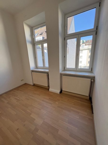 Altbau-Flair - 2-Zimmer Wohnung - in Naschmarktnähe!