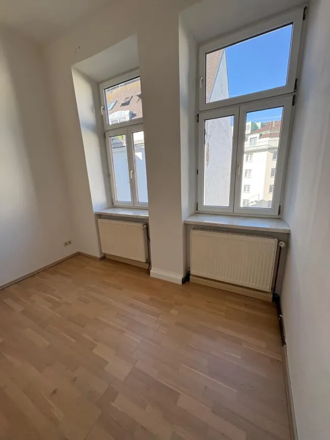 Altbau-Flair - 2-Zimmer Wohnung - in Naschmarktnähe! - Bild