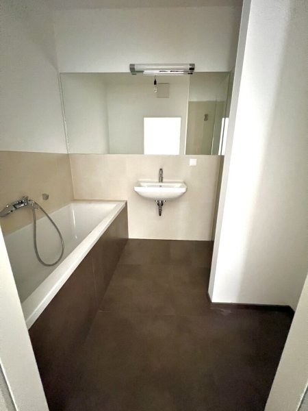3 Zimmer Dachgeschoßtraum mit Einbauküche in bester Lage des 5. Bezirkes