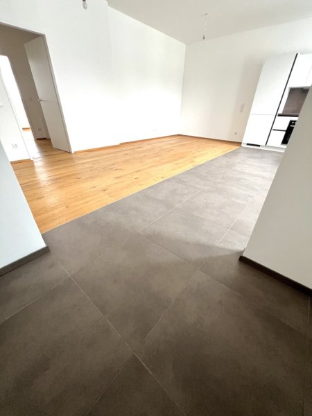 3 Zimmer Dachgeschoßtraum mit Einbauküche in bester Lage des 5. Bezirkes