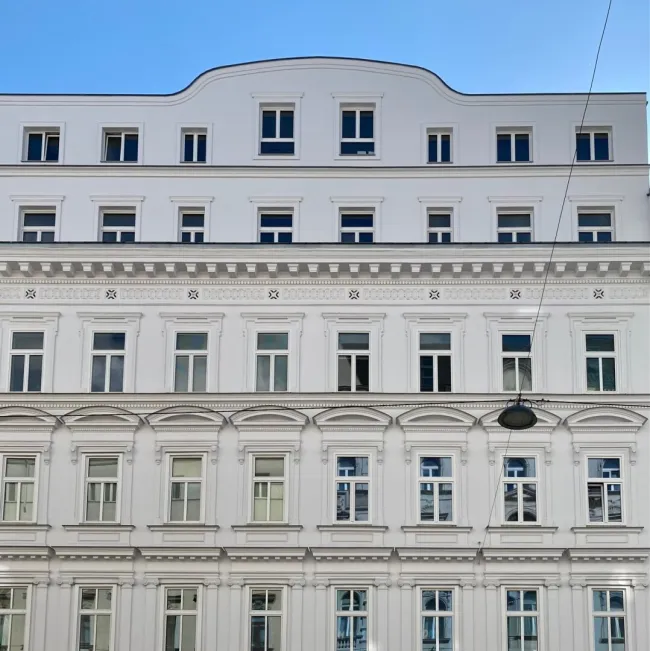Naschmarktnähe - Dachgeschoß 3-Zimmer Wohnung mit Balkon - Bild
