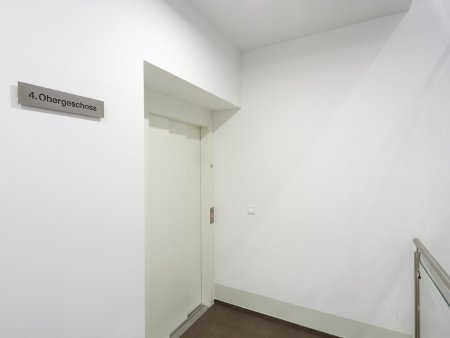 Naschmarktnähe - Dachgeschoß 3-Zimmer Wohnung mit Balkon