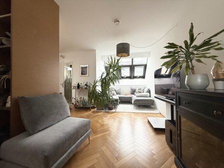 Lichtdurchflutete 3 Zimmer Penthouse Wohnung mit zauberhafter Dachterrasse in 1060 Wien zu vermieten!