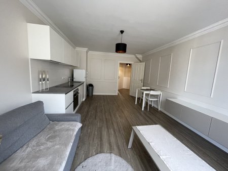 Ideale 2 Zimmer Wohnung mit kleinem Balkon und guter Infrastruktur