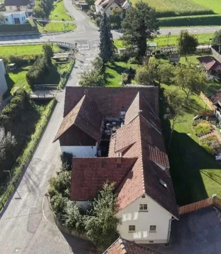 Wohnen und Arbeiten in der Gemeinde Scheiblingkirchen-Thernberg - vielseitige Liegenschaft zu verkaufen! - Titelbild