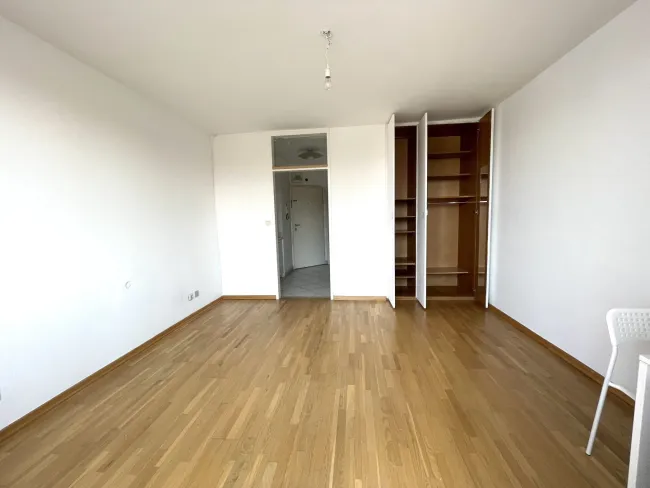 Kleine, smarte Starterwohnung mit Balkon und guter Infrastruktur - Bild