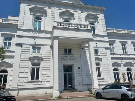 Top-Lage, große Bürofläche auf 2 Ebenen mit Terrasse in 1190 Wien zu mieten