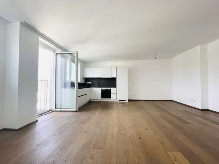 Leben über den Dächern -3 Zimmerwohnung mit Balkon in bester Lage des 5. Bezirkes!