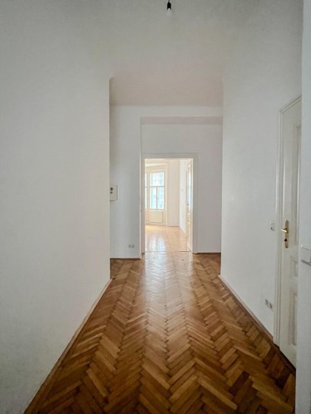 sommerangebot: 50 % weniger Provision bis 31.08.2026 Stilvolle 4- Zimmer Wohnung, im wunderschönen Stilaltbau, 3. Bezirk - Balkon Errichtung möglich!