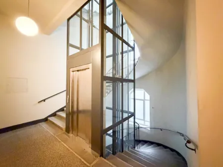 Stilvolle Altbauwohnung - 6 Zimmer - in Bestlage des 4. Bezirkes, Nähe Belvedere und Karlskirche
