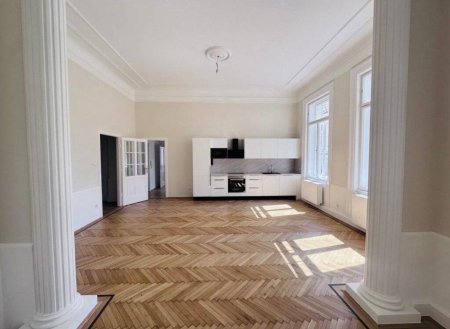 Die ersten 3 Monate mietfrei! - Stilvolle Altbauwohnung - 4 Zimmer - in Bestlage des 4. Bezirkes, Nähe Belvedere und Karlskirche