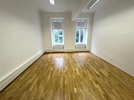 Großzügige, beeindruckende Bürofläche auf der Währinger Straße zu mieten!