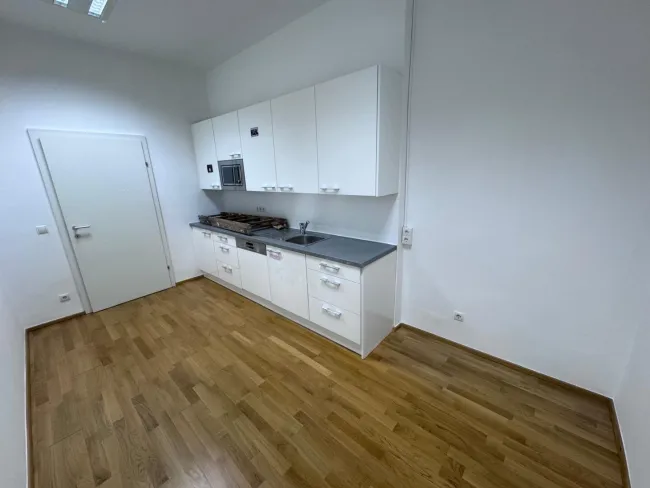 Großzügige Bürofläche auf der Währinger Straße zu mieten! - Bild