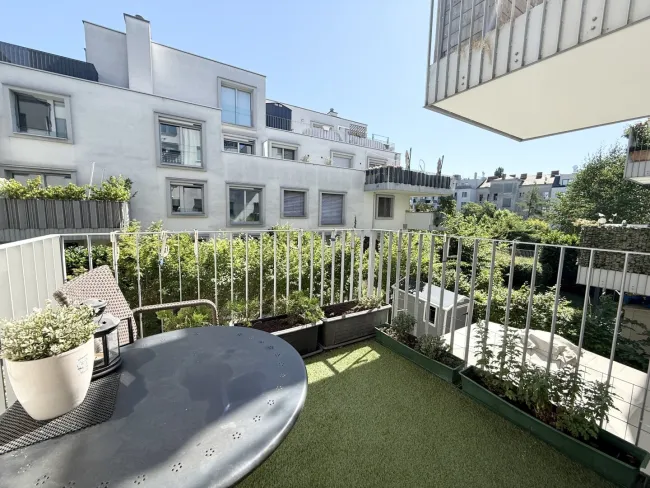 4er WG geeignet / 5-Zimmerwohnung mit Balkon und Loggia - zu mieten! - Titelbild