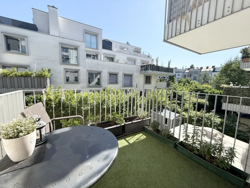 4er WG geeignet / 5-Zimmerwohnung mit Balkon und Loggia - zu mieten! - Titelbild