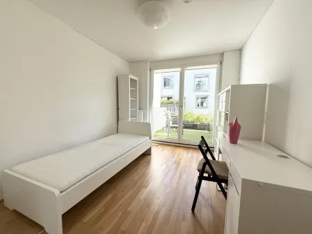 4er WG geeignet / 5-Zimmerwohnung mit Balkon und Loggia - zu mieten!
